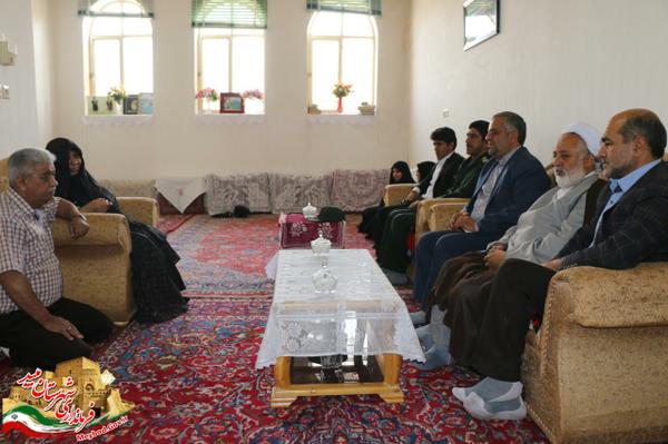 دیدار فرماندارمیبد با خانواده شهدای هواپیمای ایرباس شهرستان
