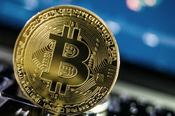 معاون گمرک اعلام کرد: جزئیات ترخیص دستگاه استخراج بیت کوین