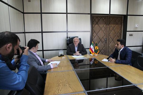 ظرفیت نیروگاه­های خورشیدی استان یزد تا پایان امسال به 100 مگاوات می‌رسد/26 پروژه بزرگ با اعتبار بیش از 281 میلیارد تومان در حال اجرا است