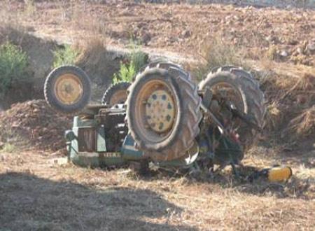 واژگونی تراکتور، یک کشته برجای گذاشت