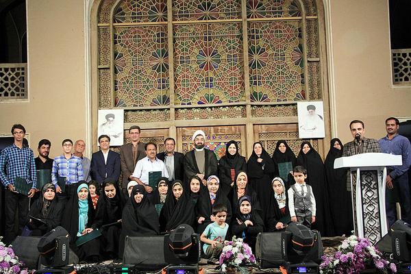 برگزیدگان نهمین جشنواره کتابخوانی رضوی در شهرستان یزد معرفی و تجلیل شدند