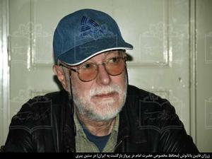 ناگفته ها از مردی که همراه امام از پله های هواپیما پایین آمد مردی که دوازده بهمن پنجاه و هفت همراه امام از پله های هواپیما پایین آمد چه کسی است؟