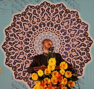 گزارش تصویری : مراسم اختتامیه جشنواره خوشنویسی رضوی با حضور وزیر ارشاد ونماینده ولی فقیه و استاندار و  مسئولین و مردم  استان درمیدان امیر چقماق یزد(5)