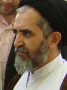 اخطار  شدید اللحن امام جمعه ابرکوه به یک نشریه محلی :اگر به خط ولایت بر نگردید من منتظر دستور دستگاه دولت نمی شوم به مردم میگویم دکانتان را ببندند