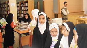 بازديد دانشآموزان دبستان ام لیلی از کتابخانه مجتمع فرهنگی و هنری مهریز بازديد دانشآموزان دبستان ام لیلی از کتابخانه مجتمع فرهنگی و هنری مهریز