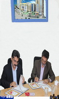 گزارش تصویری: امضاء  تفاهم نامه همکاری گروه پیشگامان کویر و شهرداری یزد در مبحث تحقق دولت الکترونیک و آموزش شهروندان