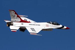 دررسانه ها: هواپیماهای جنگنده آمریکا (عکس)