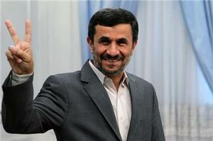 بهت ناظران سیاسی از هوشمندی غافلگیر کننده احمدی نژاد