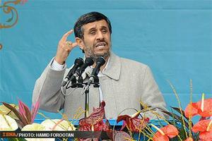 احمدی‌نژاد: اگر شرایط اقتصادی کشور اجازه می‌داد، به مردم  یارانه سفر  می‌دادیم