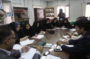 از خانم ها تقاضا داريم بیشتر خون اهدا کنند