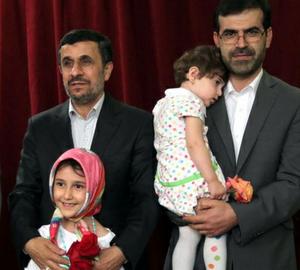  عکس یادگاری با احمدی‌نژاد در نیویورک