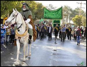 زنگ شتران كاروان  امام رضا (ع) بارديگر در ابركوه پيچيد 