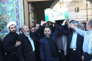 گزارش تصویری:تشییع پیکر شهید گمنام دفاع مقدس در یزد (2)