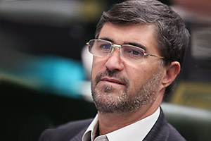 ثروتی:روزنامه ایران معلوم الحال است/ دفاع رییس مجلس حق قانونی وی بود