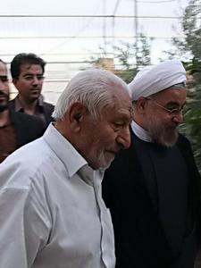گزارش تصویری :سفر دکتر حسن روحانی به یزد (14)-دیدار با خانواده شهیدان شریف فرد