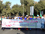 گزارش تصویری؛ همایش پیاده روی به مناسبت هفته دفاع مقدس در یزد