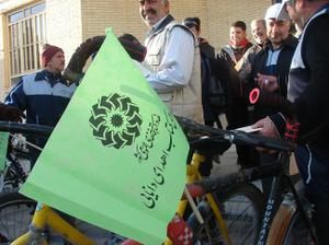 همایش بزرگ دوچرخه سواری با شعار کتاب و کتابخوانی در مهریز+گزارش تصویری