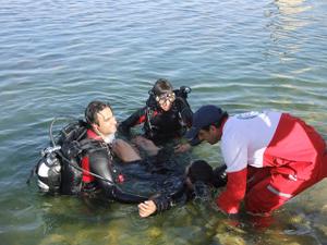 مانور غواصی امداد ونجات در سد وعمق+عکس