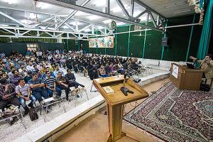 برگزاری نشست "جاهلیت مدرن " با حضور دکتر رائفی پور در دانشگاه آزاد اسلامی یزد 