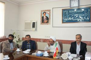 امروز برای اولین بار در طبس محصول 24 خرداد را می چشیم/بافرماندار طبس مشکلی ندارم (12 نظر)