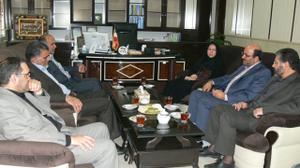 معاون توسعه مدیریت استاندار یزد با مدیر کل اقتصاد و دارایی استان یزد دیدار کرد 