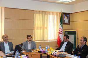 نشست مديران عامل صنعت آب استان یزد با معاون امورآب وآبفاي وزارت نيرو