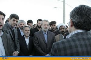 رييس مجلس شوراي اسلامي از بندر خشك در شهر مهريز بازديد كرد