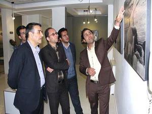  بازدید مدیرکل ورزش و جوانان استان از نمایشگاه عکس «هستی ونیستی»