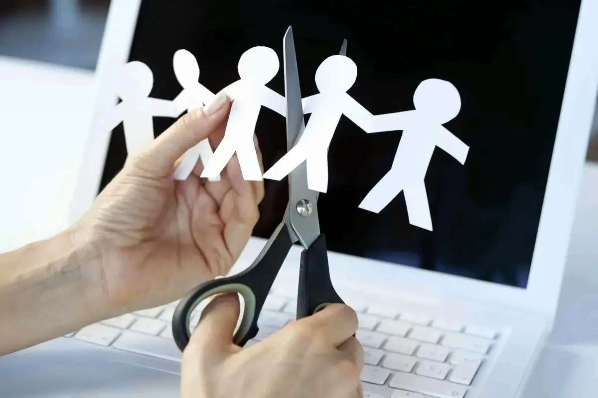 شیوع بیماری تعدیل نیروی انسانی