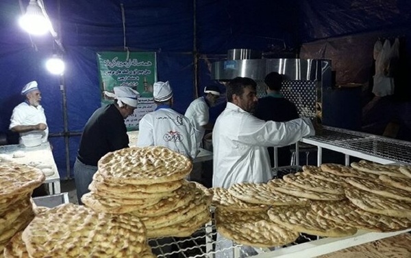 کلافگی مردم از شلوغی نانوایی‌ها در یزد/ مواجهه یزدی‌ها با کمبود نانوایی در سطح شهر