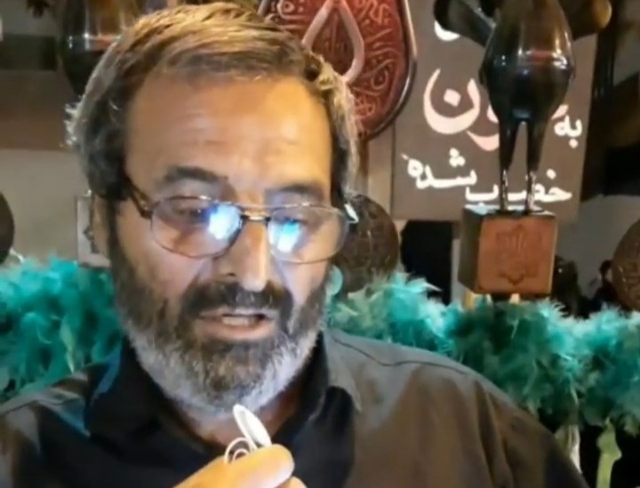 چاووشی خوانی توسط حسین دهقانی زاده در حسینیه باغ بهار مهریز "شب عاشورای حسینی"